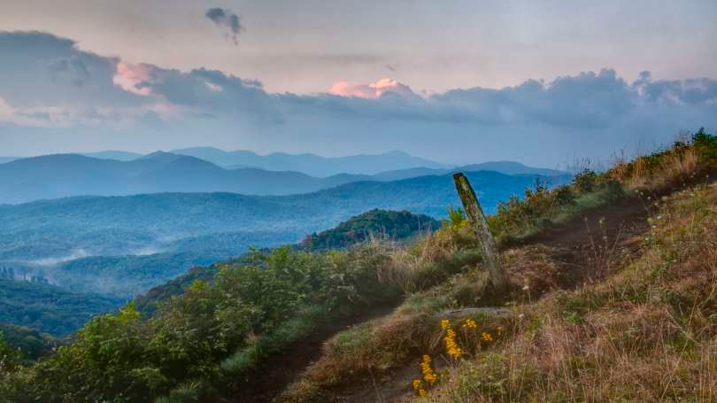 The 5 Most Photogenic Hikes on the Appalachian Trail Near Asheville