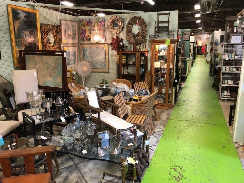 Sweeten Creek Antique Mall in the Biltmore Village Antique District in Asheville, NC Sweeten Creek Antique Mall in the Biltmore Village Antique District in Asheville, NC