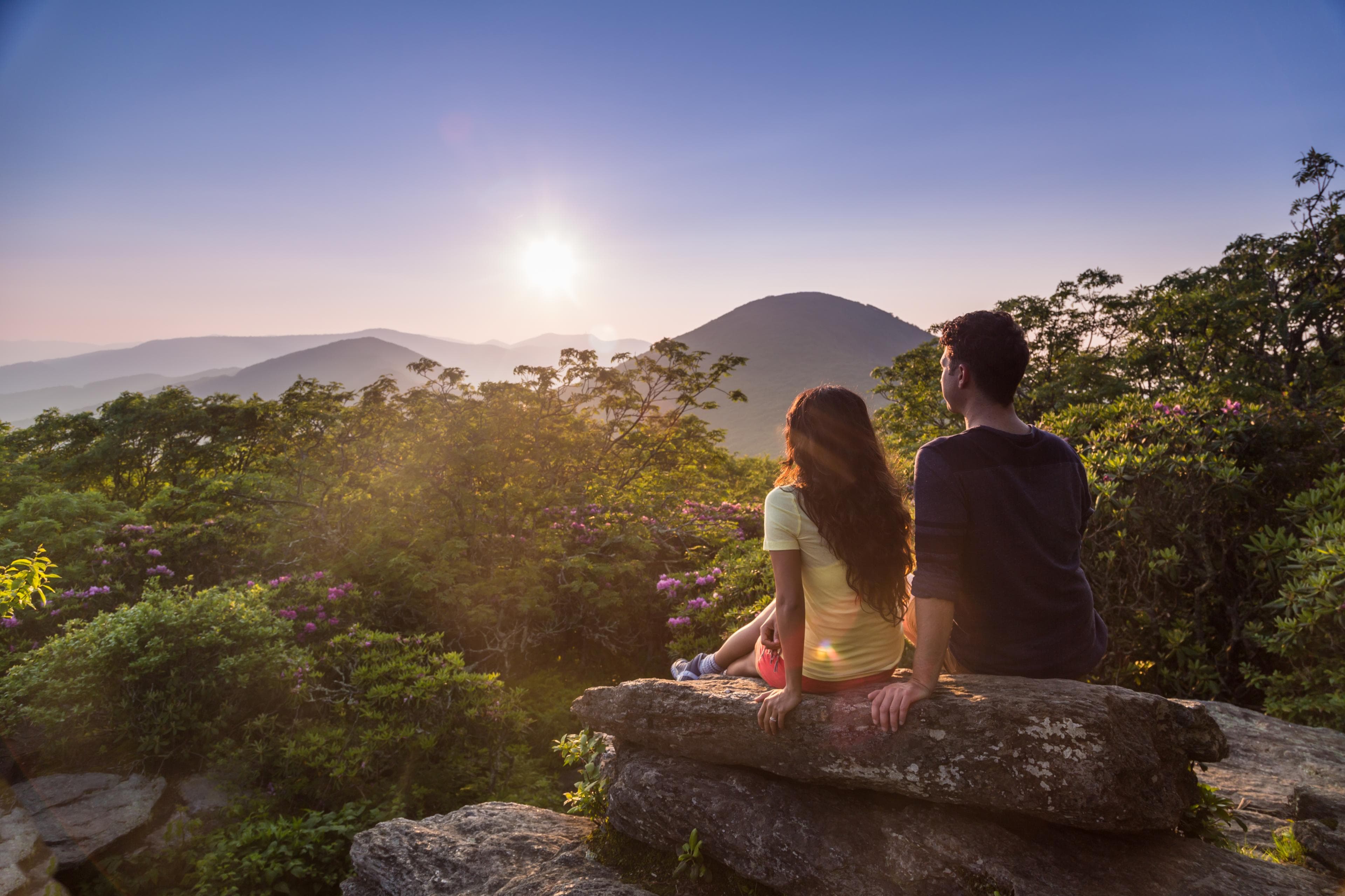 Seasonal Fun - Hiking in Asheville Seasonal Fun - Hiking in Asheville