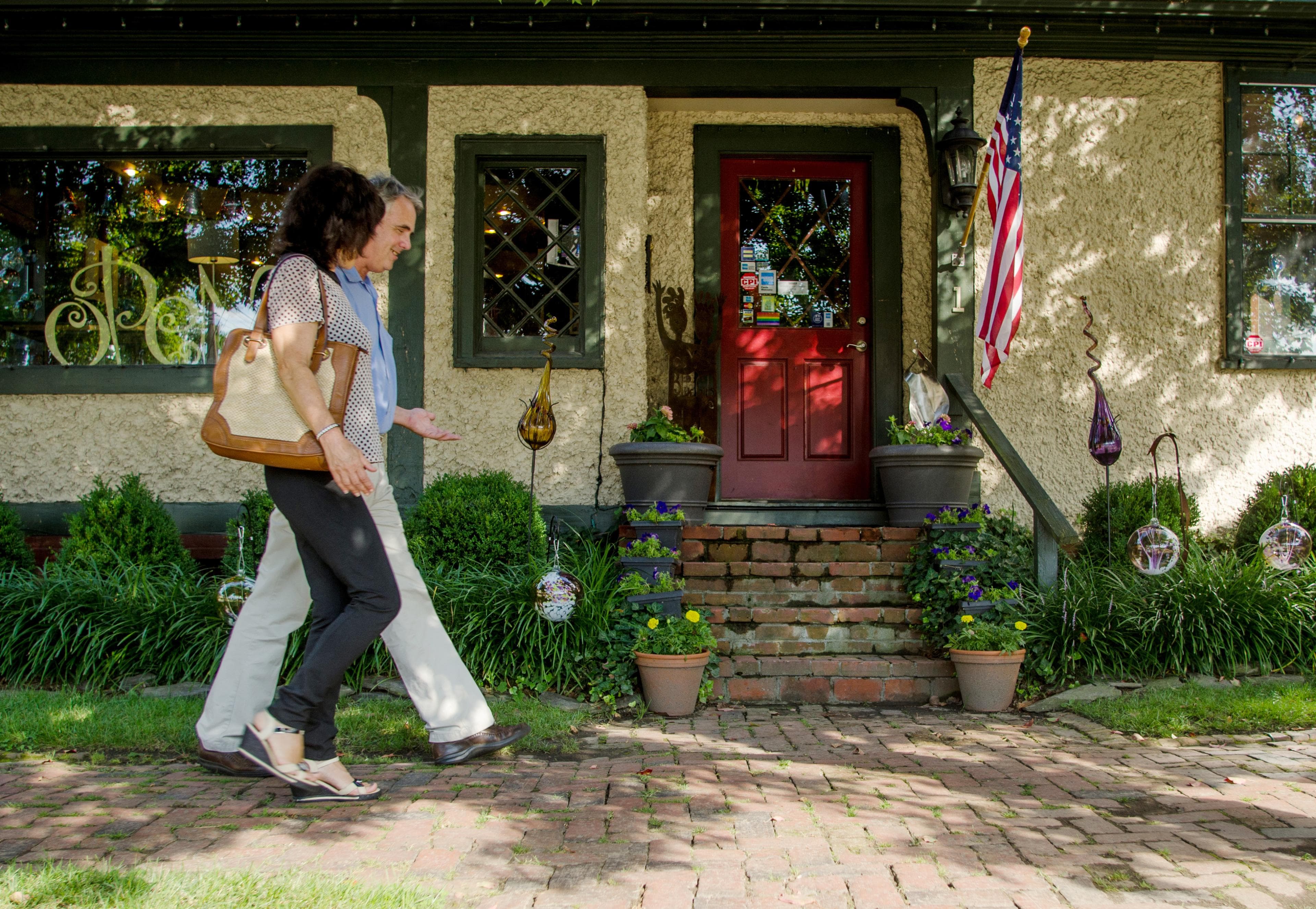 Shopping for Art in Asheville's Biltmore Village Shopping for Art in Asheville's Biltmore Village