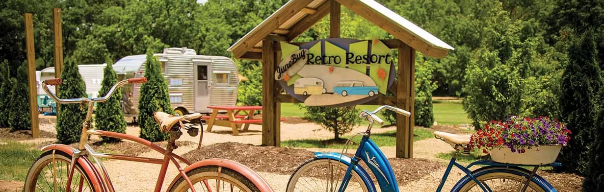 Junebug Retro Resort Junebug Retro Resort