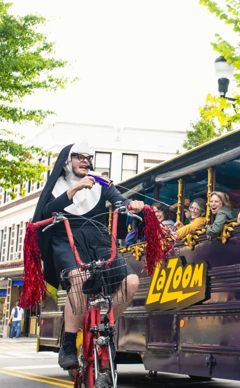 8 Great Asheville, NC Tours for Spring LaZoom Comedy Bus Tours / Photo: Stephan Pruitt