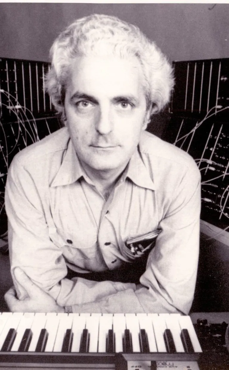 Moog Music: Pioneer of Modern Sound Moog Music: Pioneer of Modern Sound